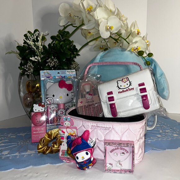 Reserved for Julez09 Hello Kitty and Betsey Johnson younger person bundle - Picture 2 of 4